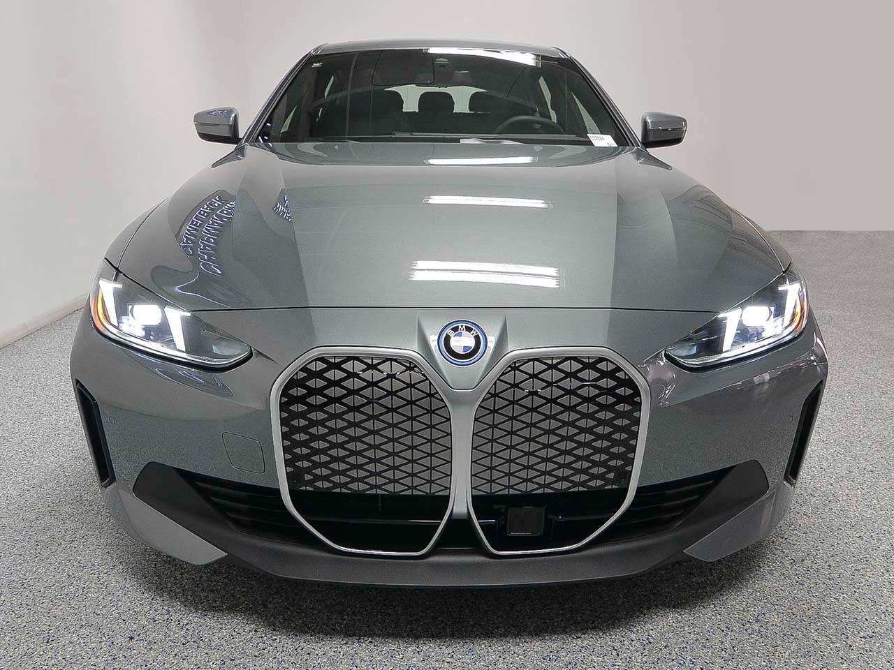 2025 BMW i4 eDrive40