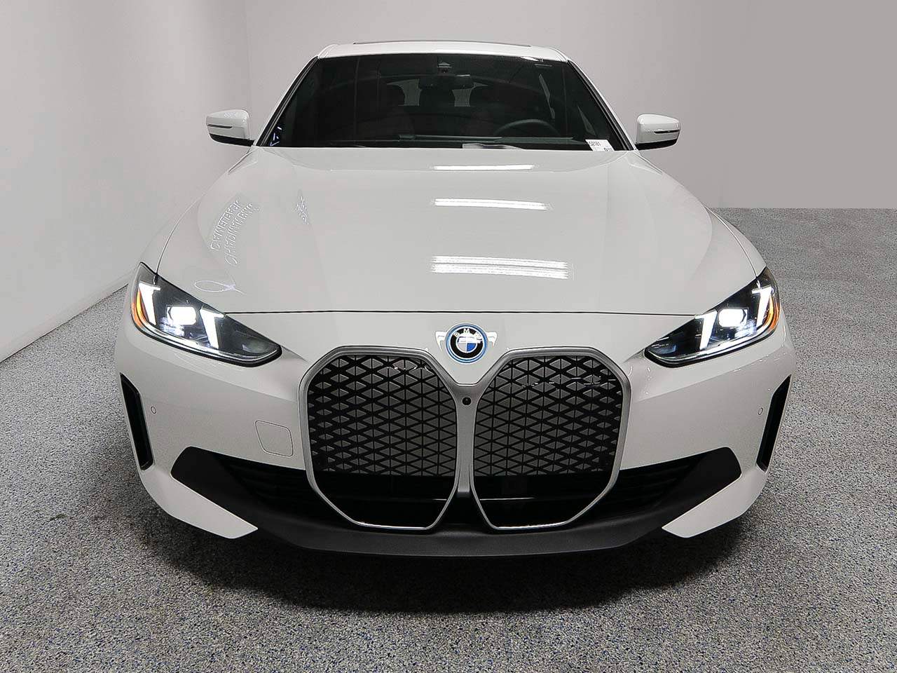 2025 BMW i4 eDrive40