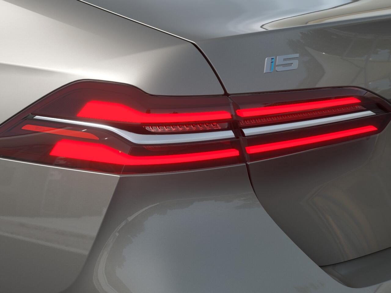 2025 BMW i5 40 - Photo 8