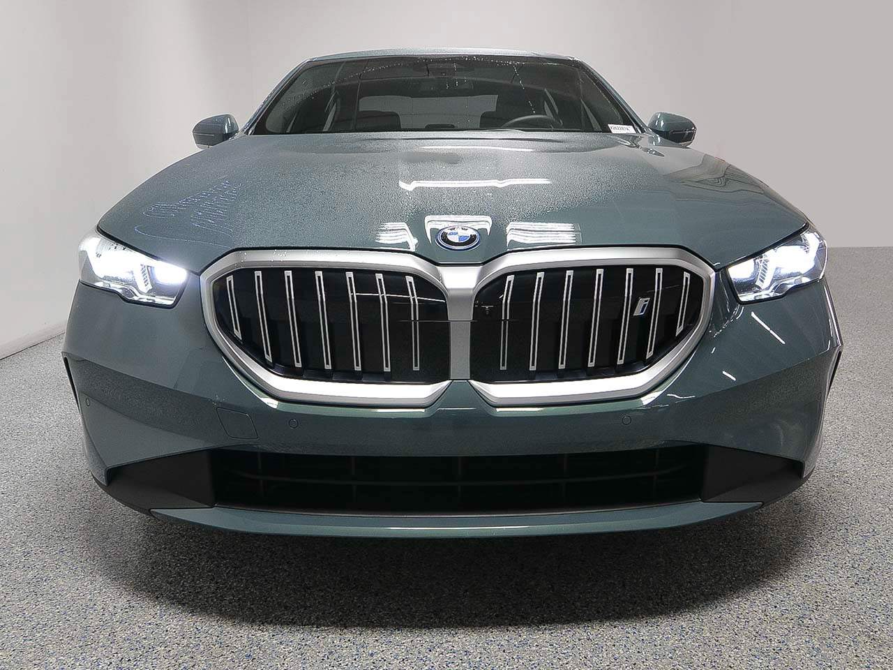 2025 BMW i5 eDrive40