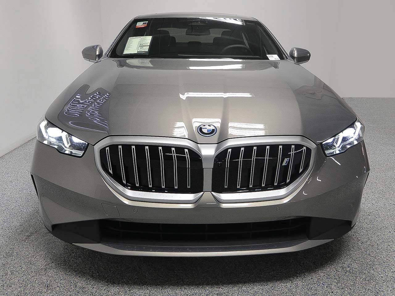 2025 BMW i5 eDrive40
