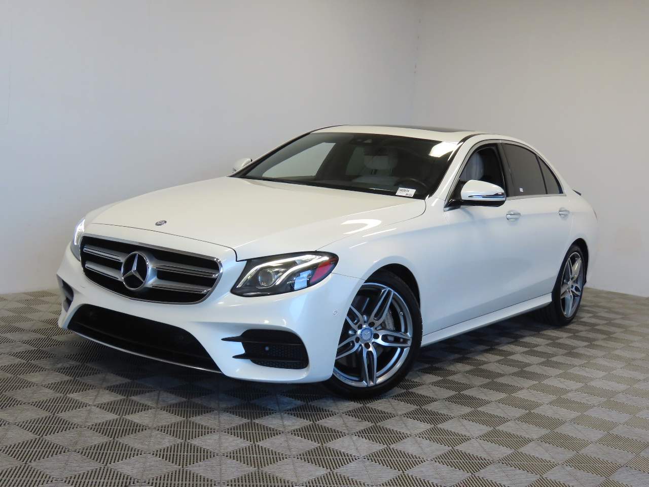 Polar White 2017 Mercedes-Benz E-Class Sedan Rear-Wheel Drive 9-Speed Automatic