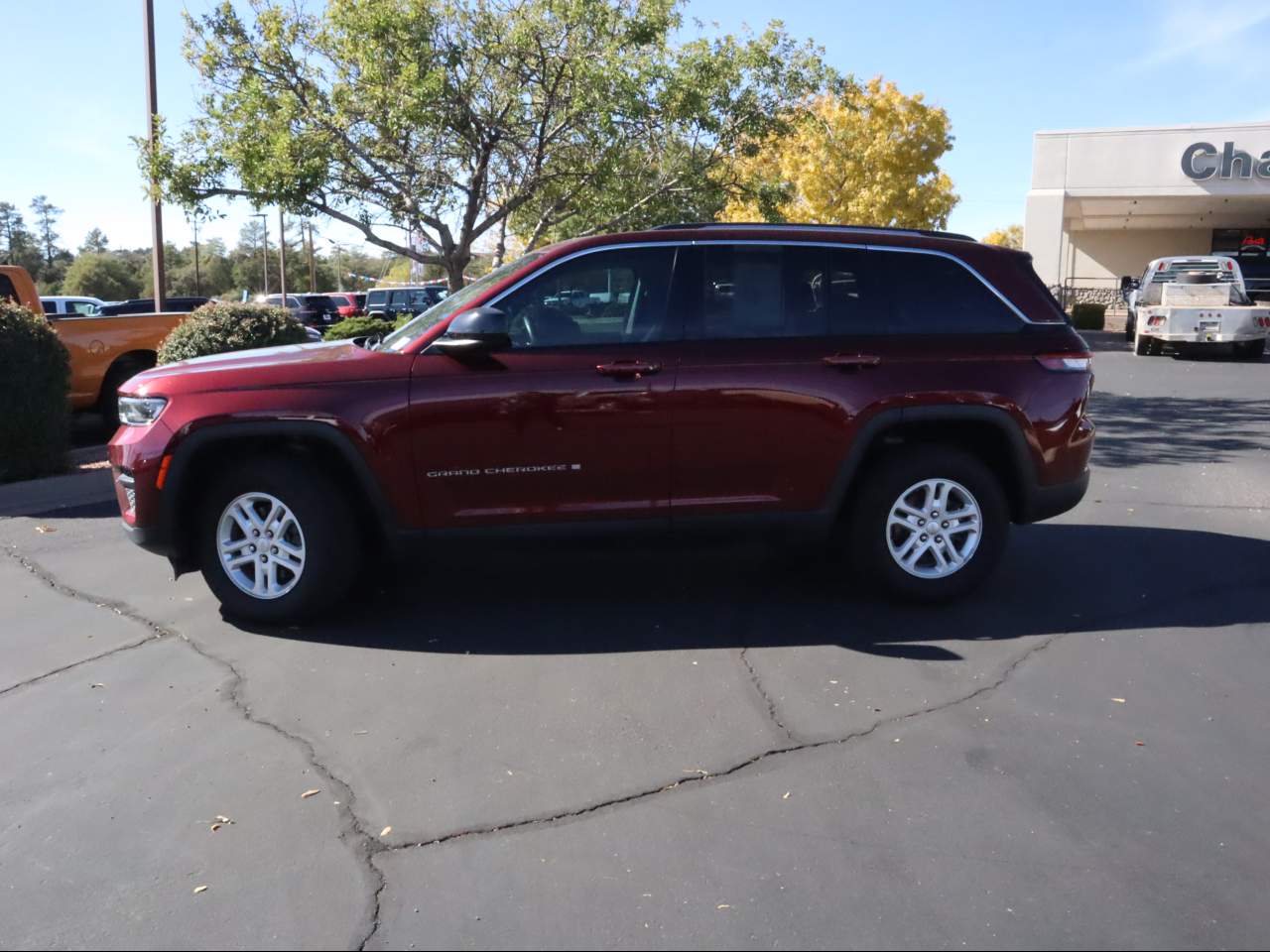 2022 Jeep Grand Cherokee Laredo