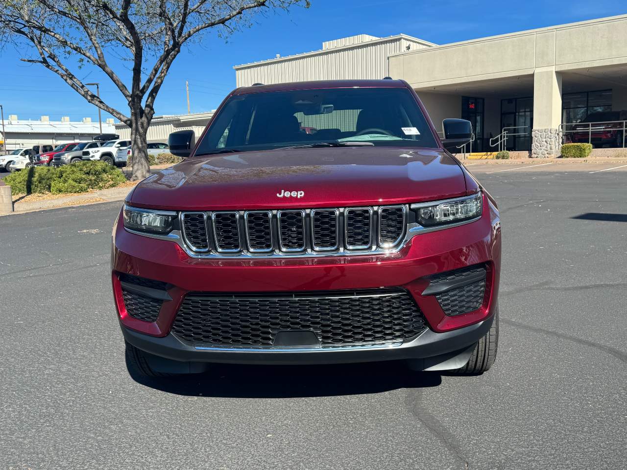 2026 Jeep Grand Cherokee Laredo