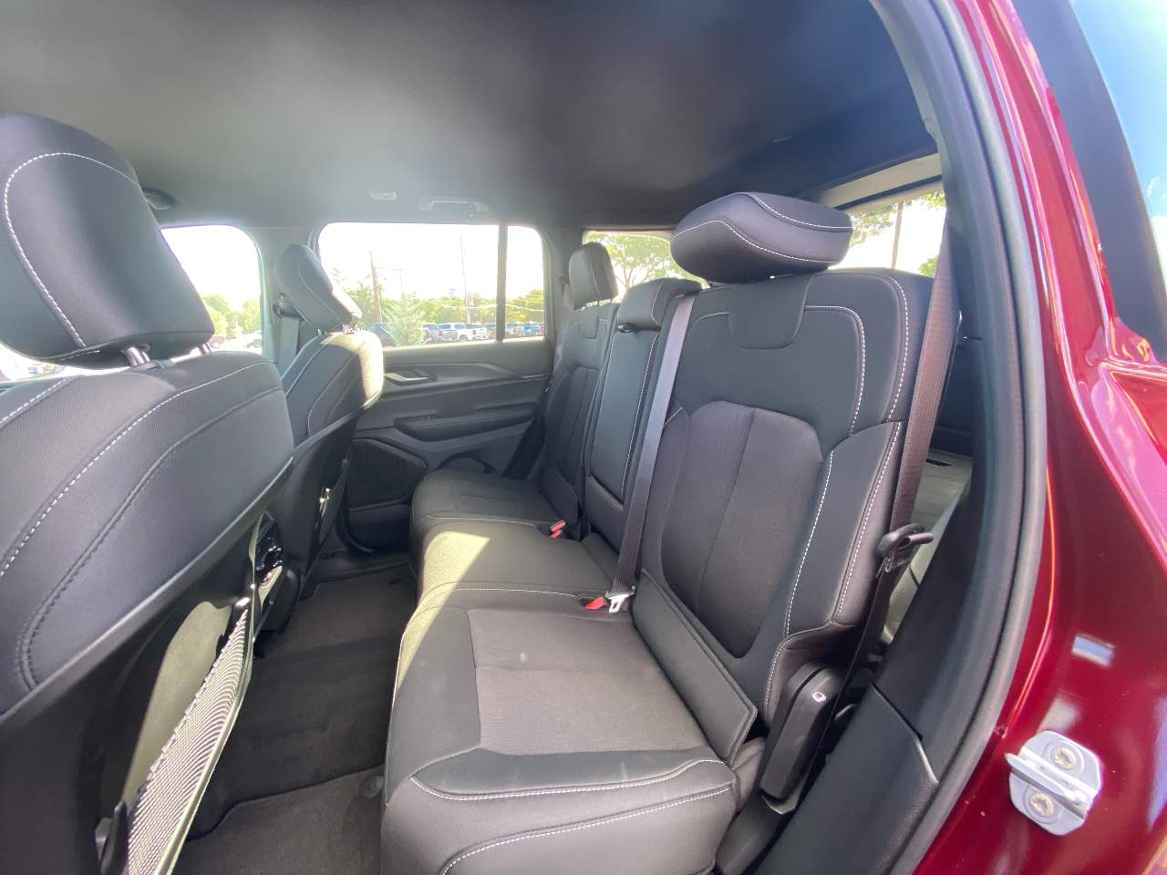 2025 Jeep Grand Cherokee Laredo - Photo 10