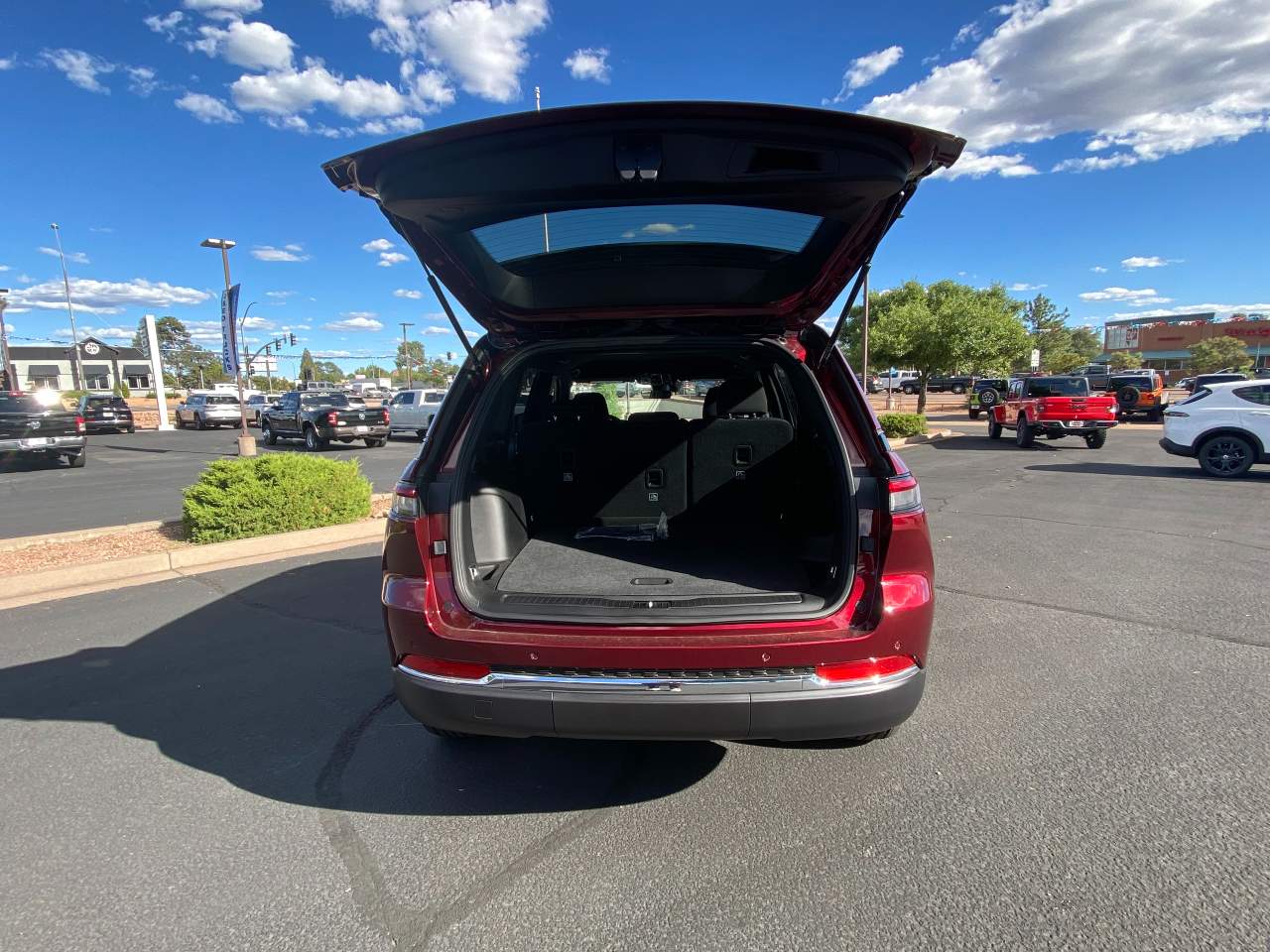 2025 Jeep Grand Cherokee Laredo - Photo 11