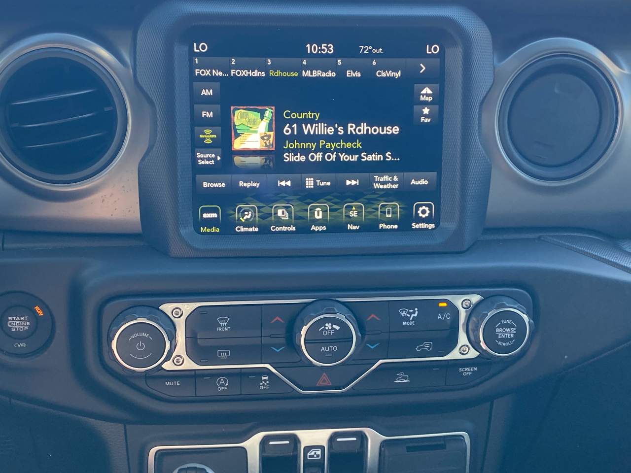 2022 Jeep Gladiator Sport Crew Cab