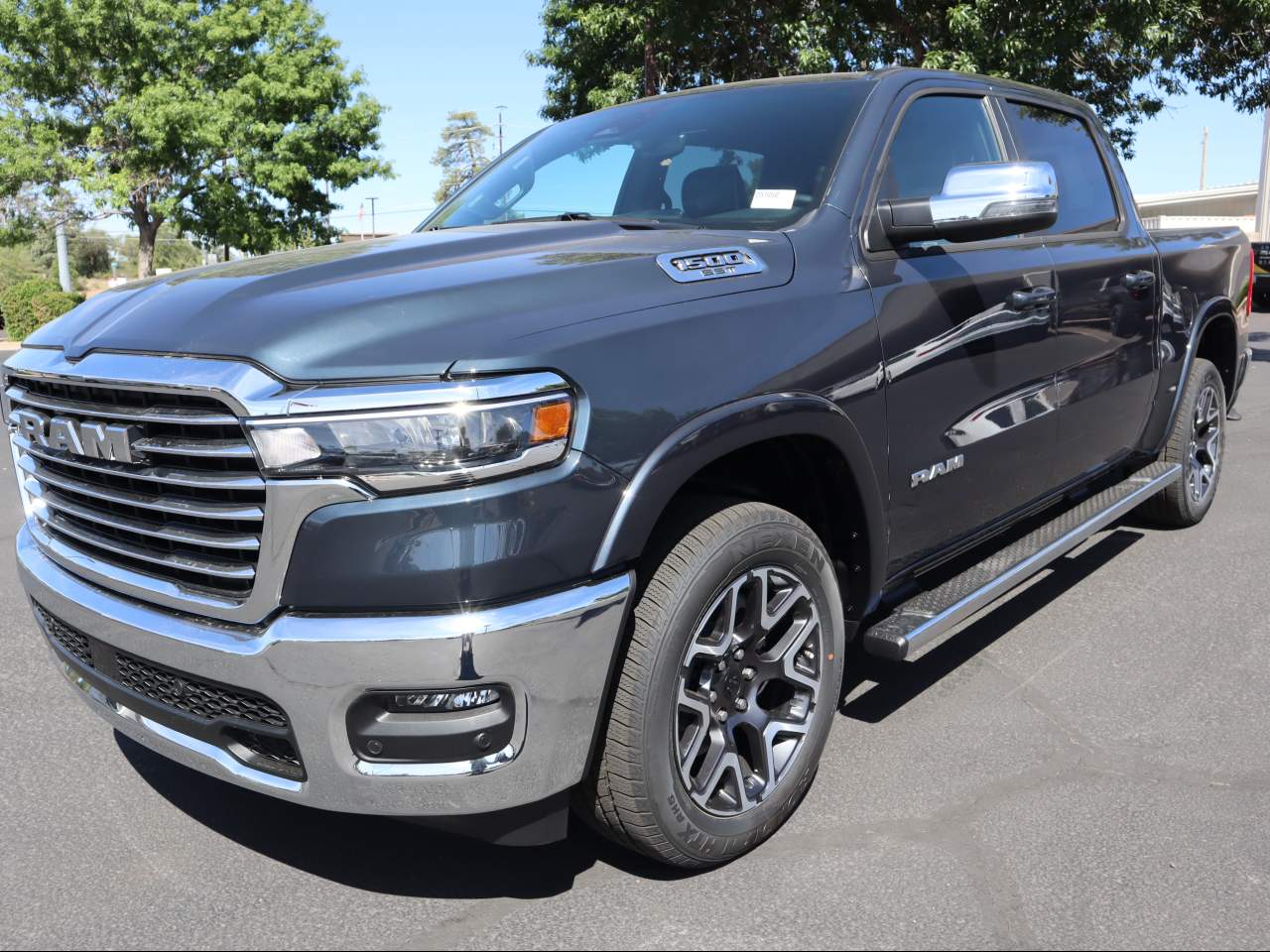 2025 Ram 1500 Crew Cab Laramie