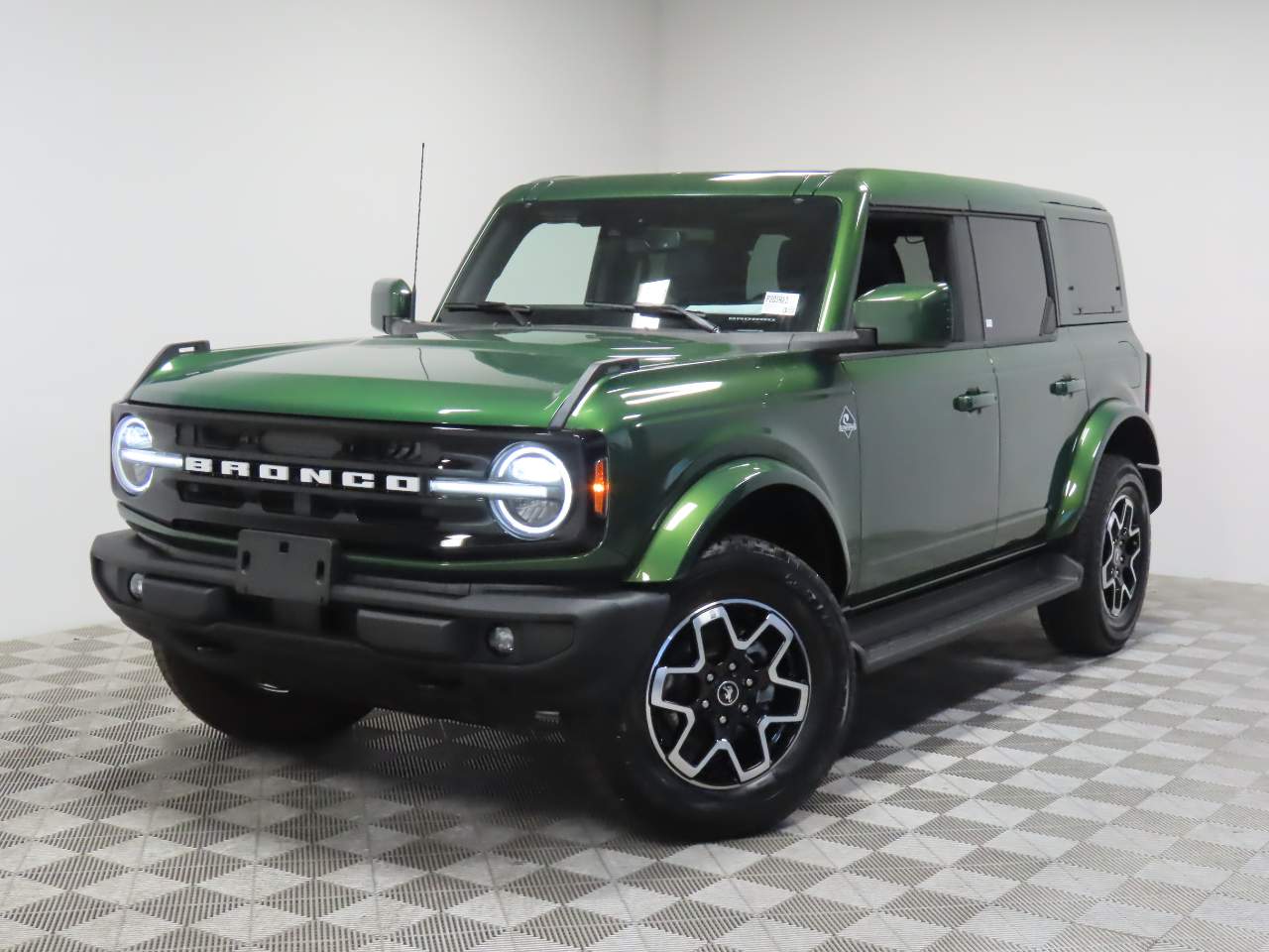 2025 Ford Bronco Outer Banks