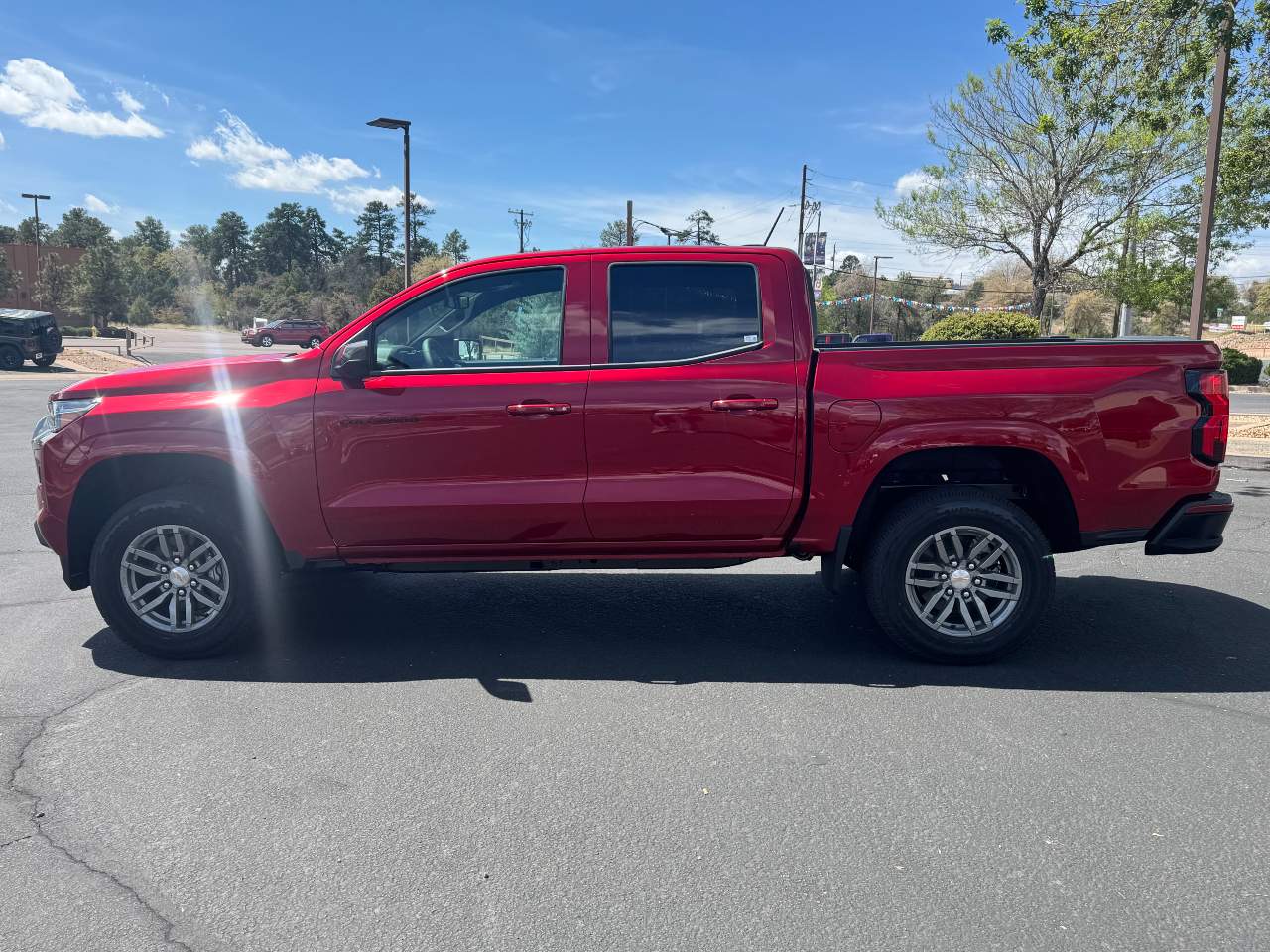 View vehicle photo 7