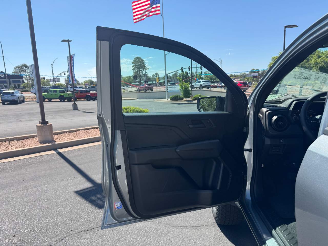 2026 Chevrolet Colorado Trail Boss - Photo 8