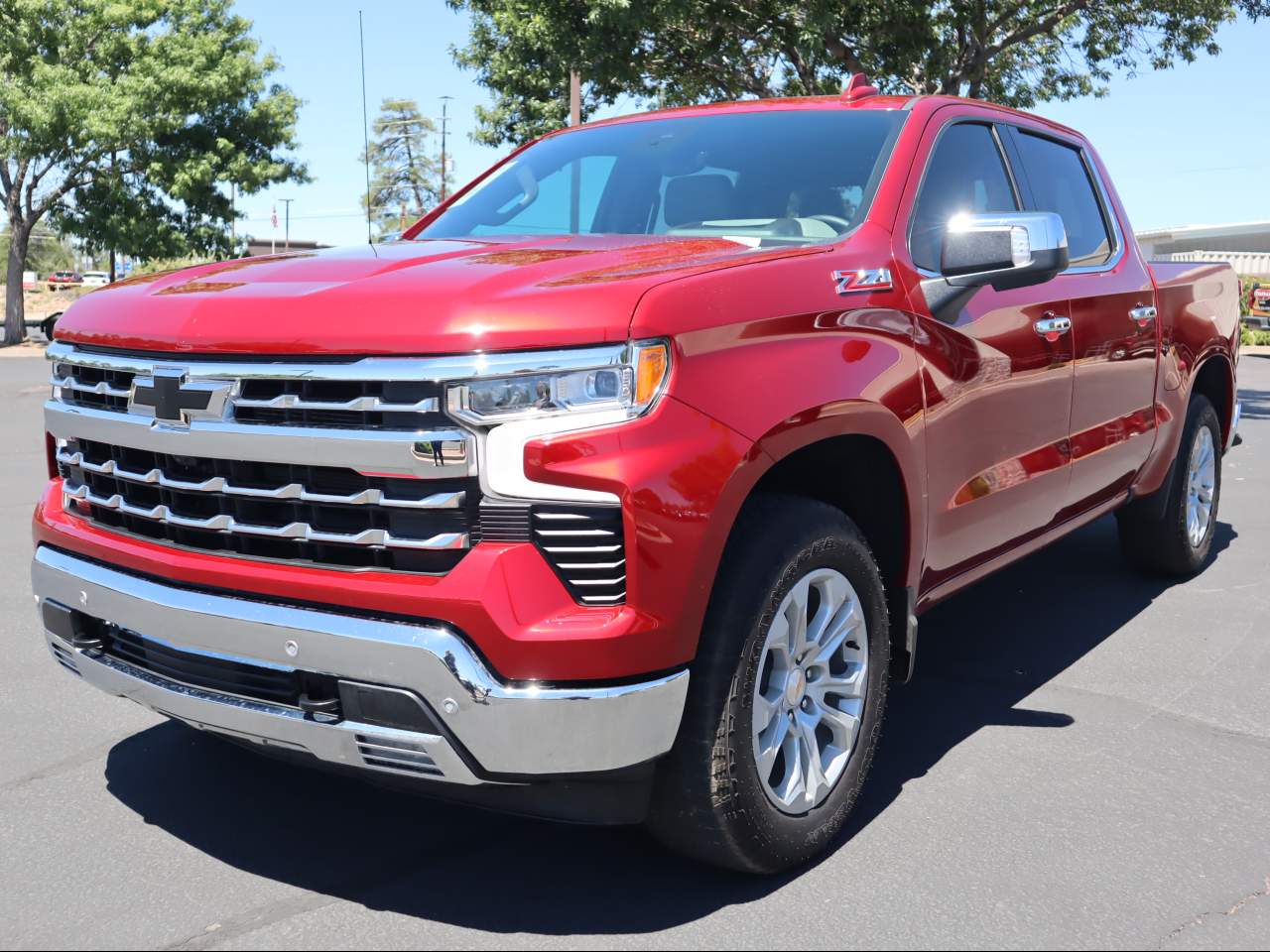 2025 Chevrolet Silverado 1500 LTZ Crew Cab
