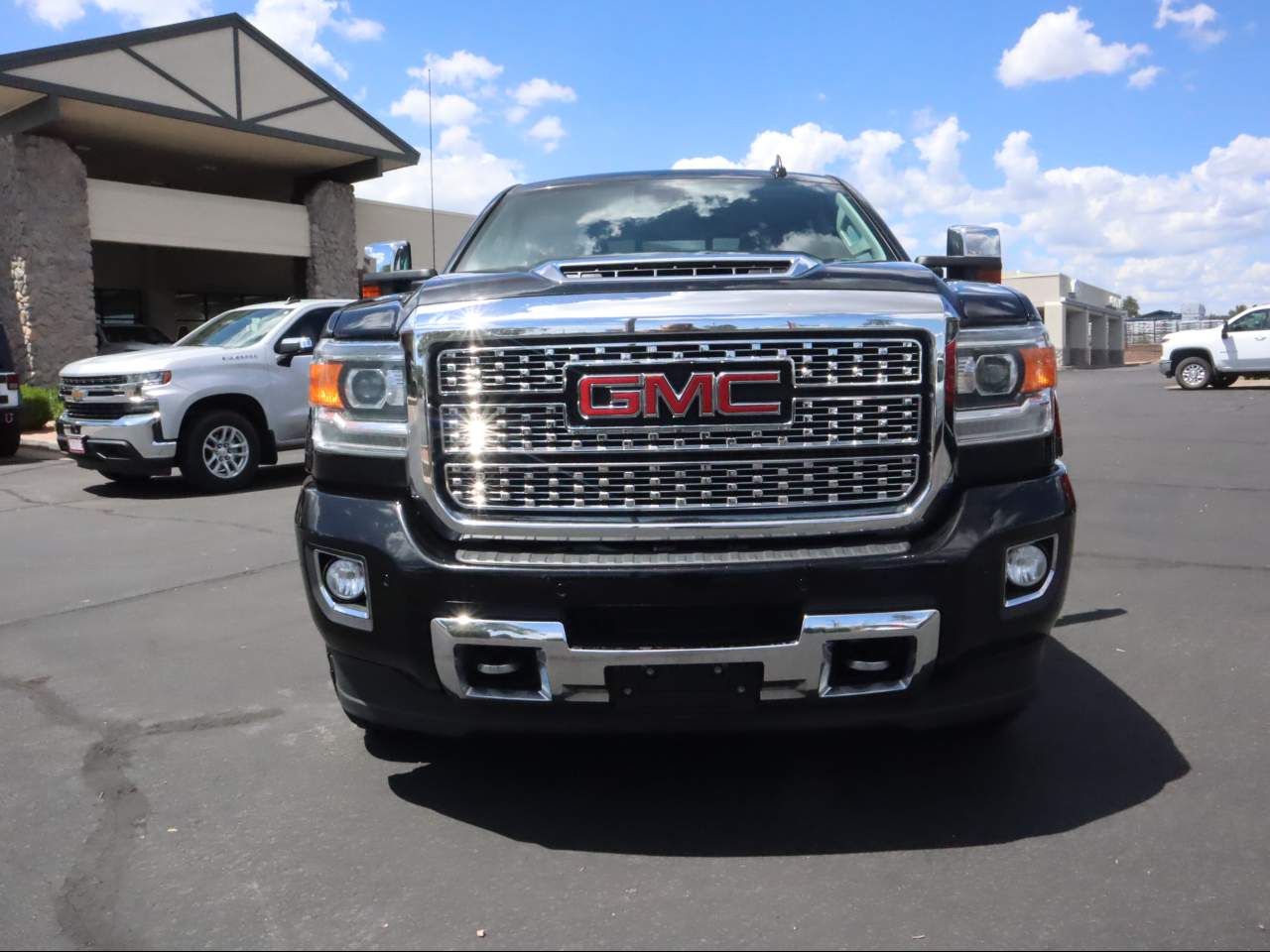 Used 2018 GMC Sierra 2500 Denali HD Denali with VIN 1GT12UEY7JF155809 for sale in Payson, AZ