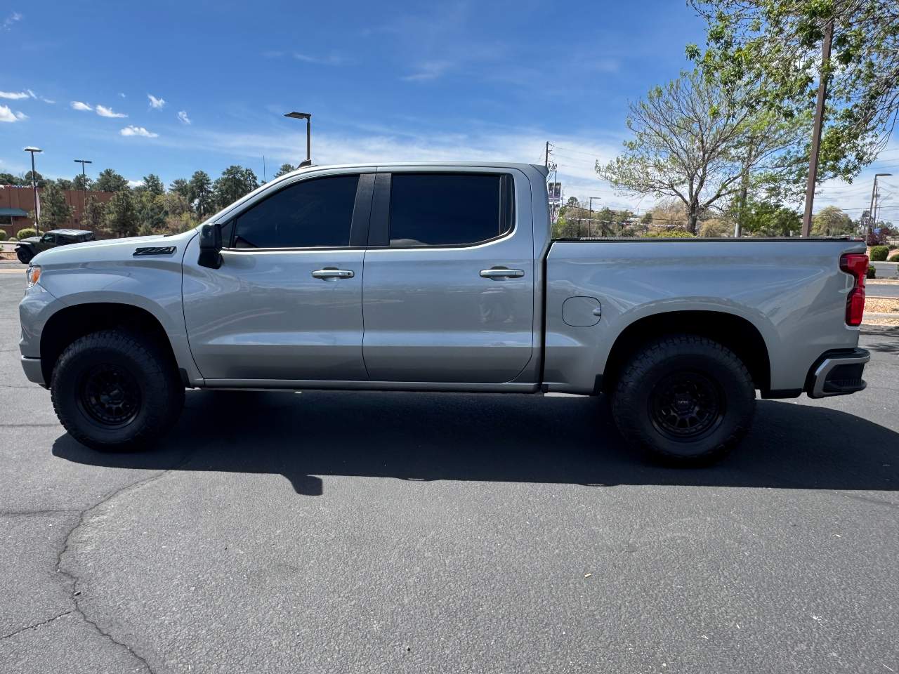 View vehicle photo 7