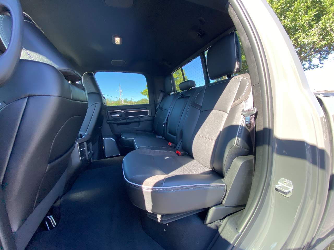 2026 RAM 2500 Laramie - Photo 10