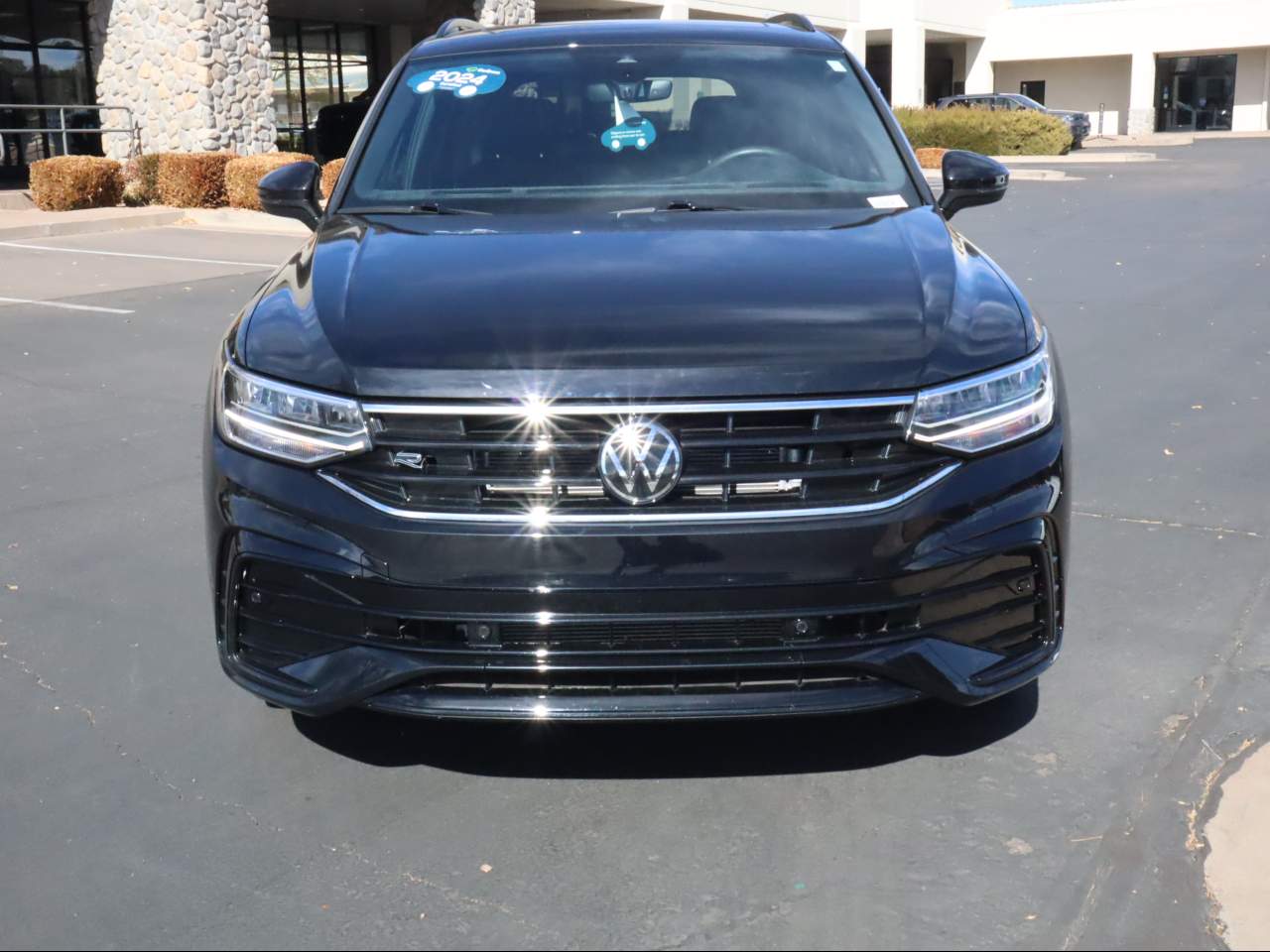 2024 Volkswagen Tiguan SE R-Line Black