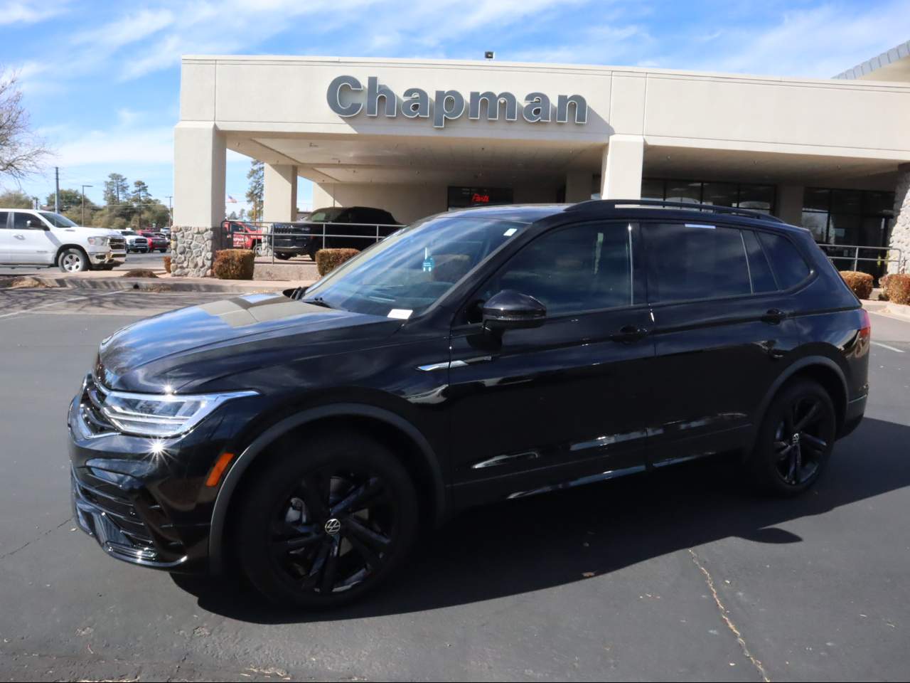 2024 Volkswagen Tiguan SE R-Line Black