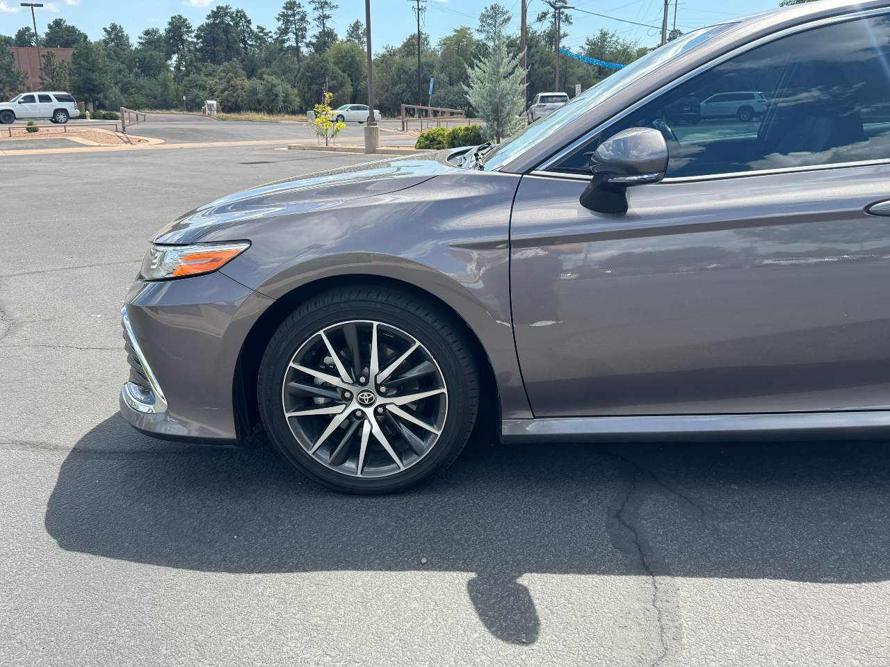 2022 Toyota Camry Hybrid XLE
