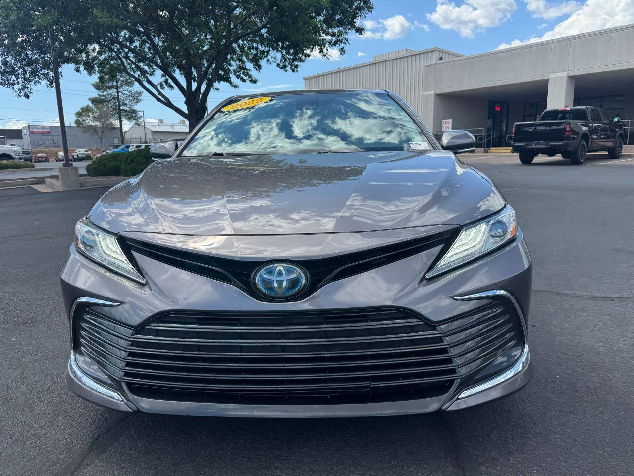 2022 Toyota Camry Hybrid XLE