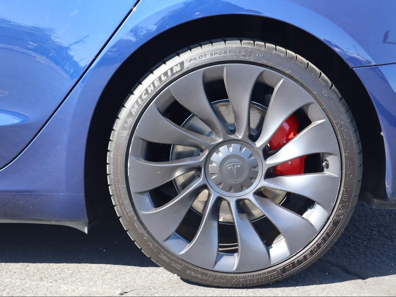 2023 Tesla Model 3 Performance