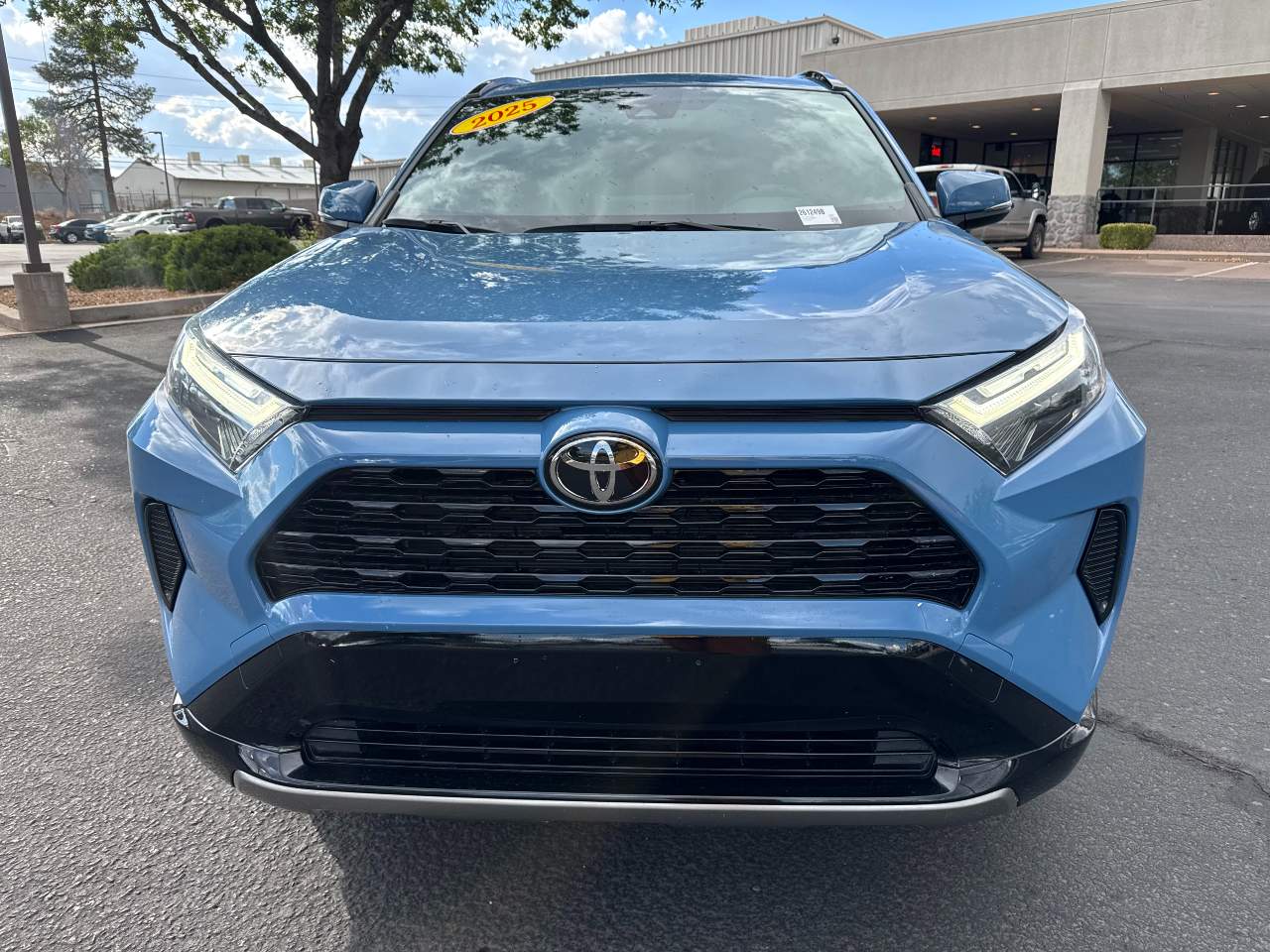 2025 Toyota RAV4 Hybrid SE