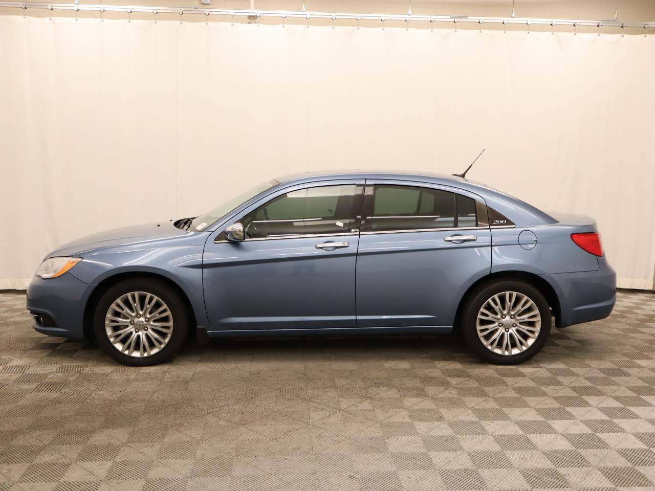 2011 Chrysler 200 Limited