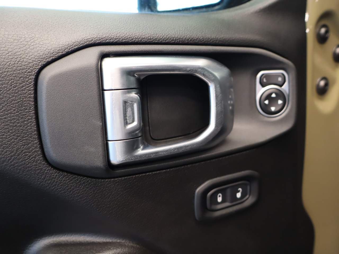 2025 Jeep Wrangler 4-Door Sport S - Photo 21