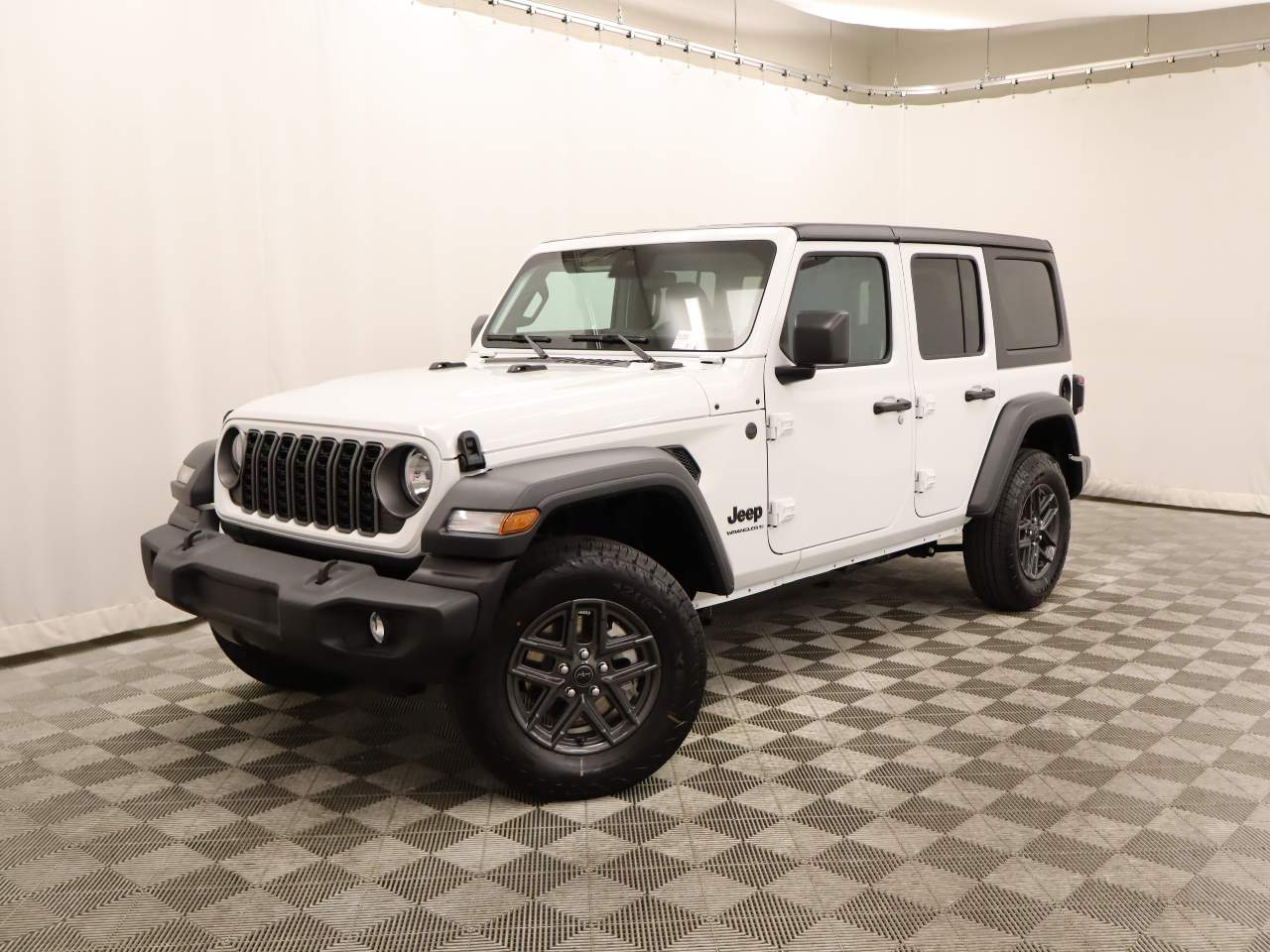 2025 Jeep Wrangler Sport 4dr