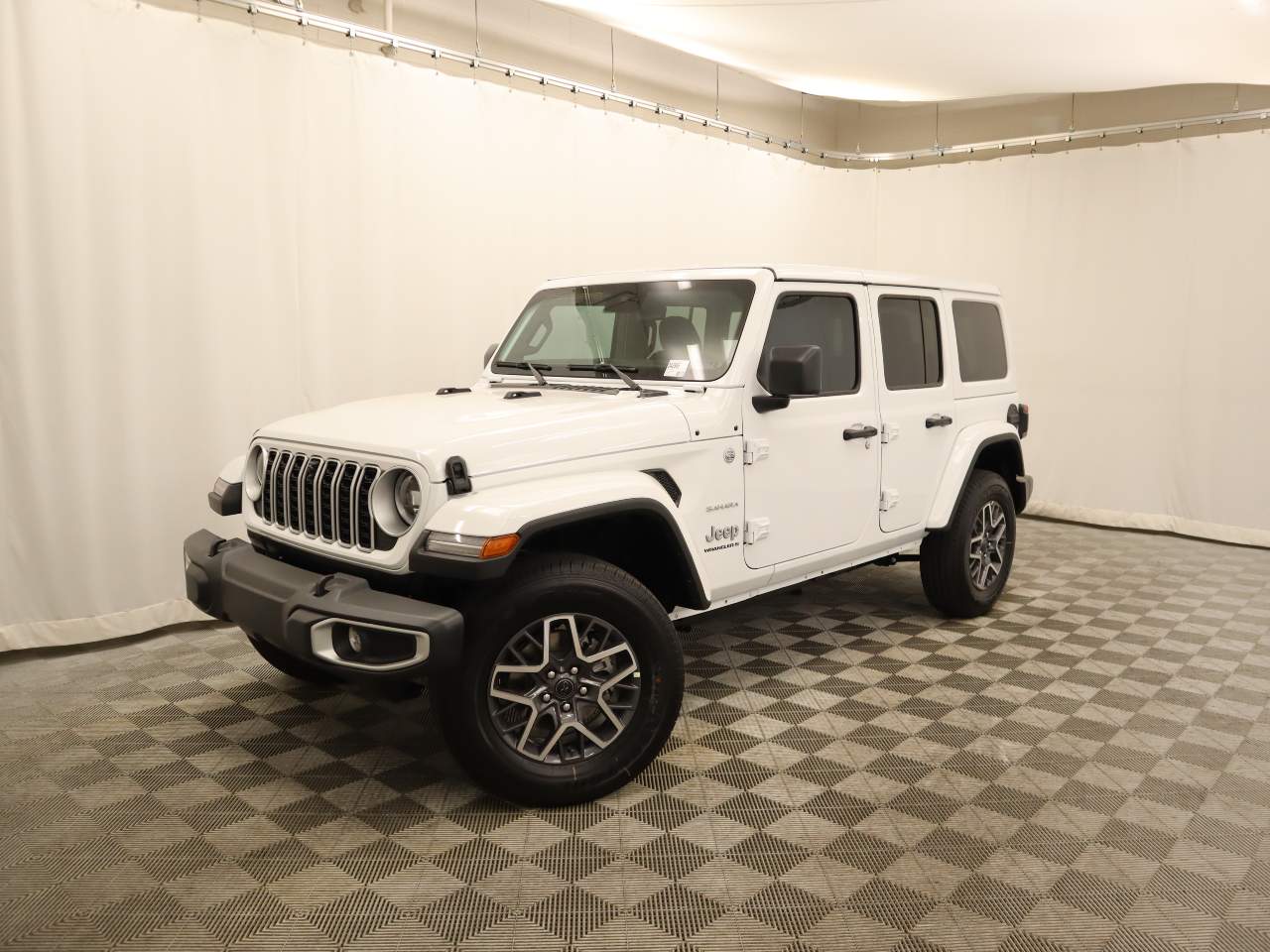 2024 Jeep Wrangler Sahara 4dr