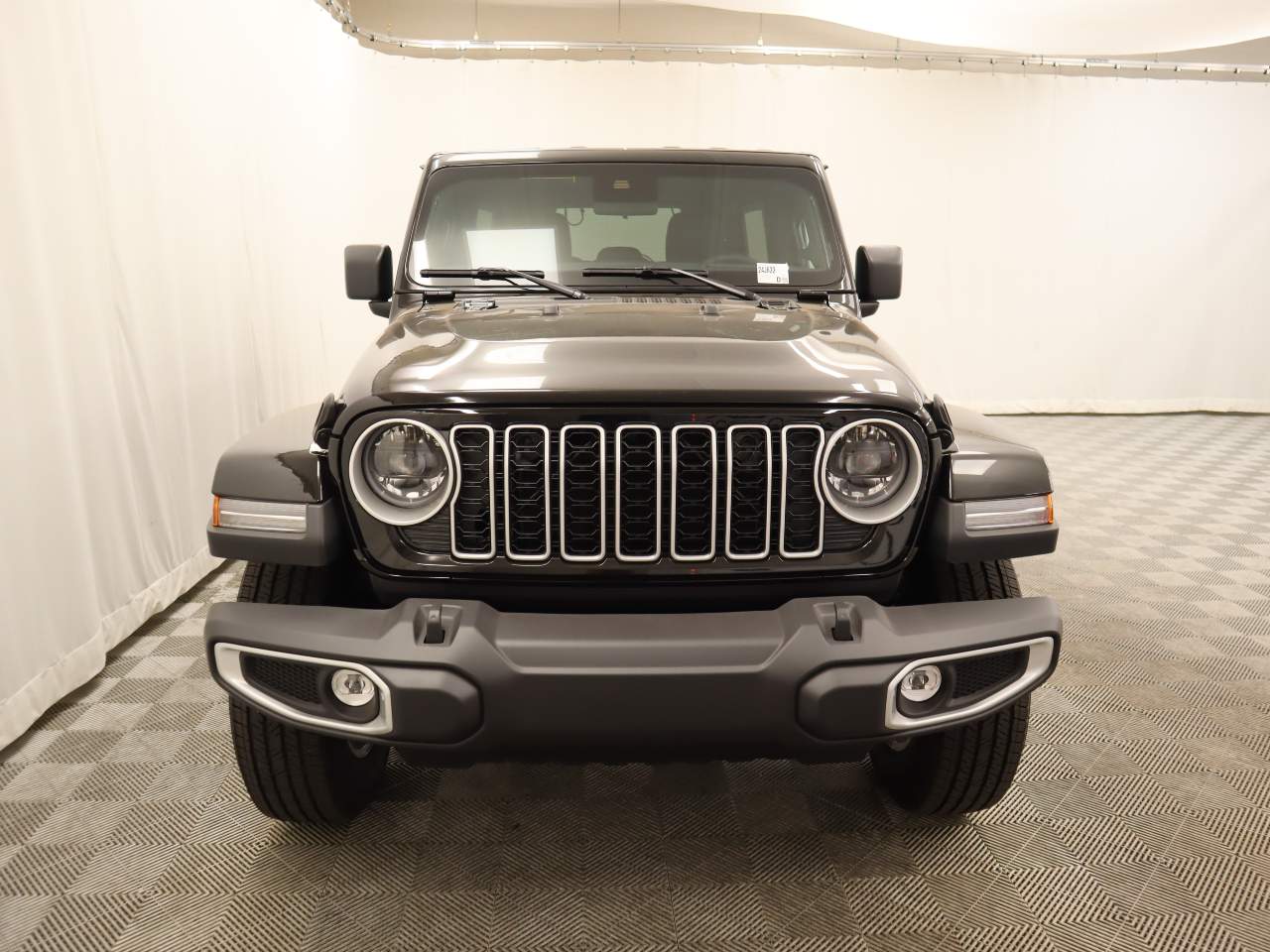 2024 Jeep Wrangler Sahara 4dr