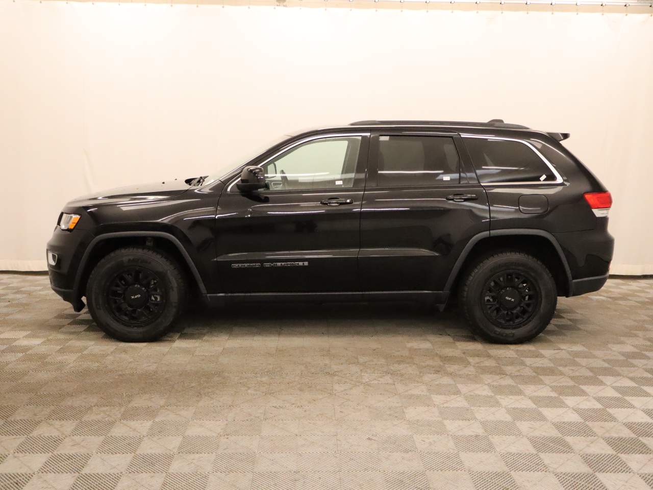 2019 Jeep Grand Cherokee Laredo E