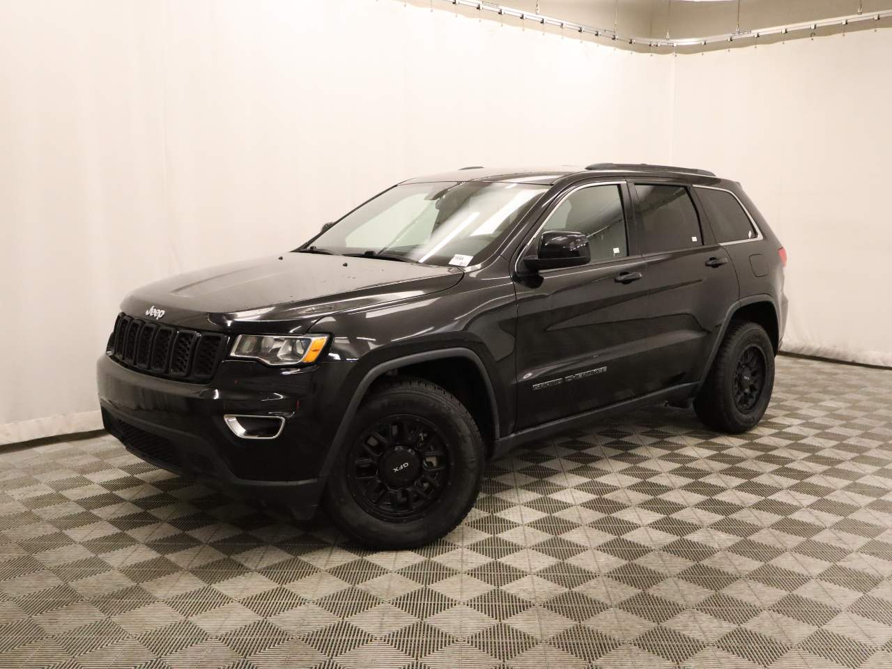 2019 Jeep Grand Cherokee Laredo E