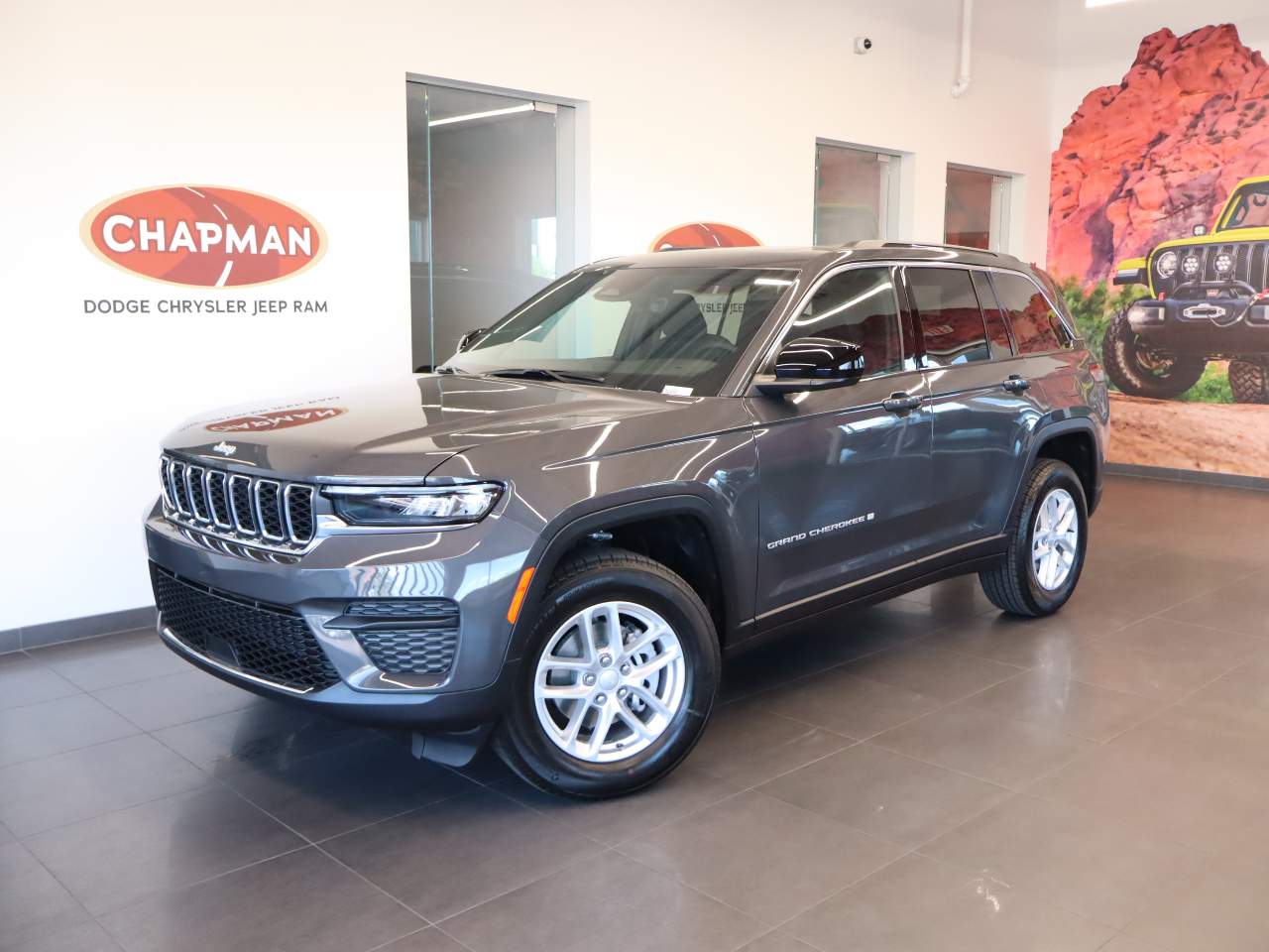 2025 Jeep Grand Cherokee Laredo