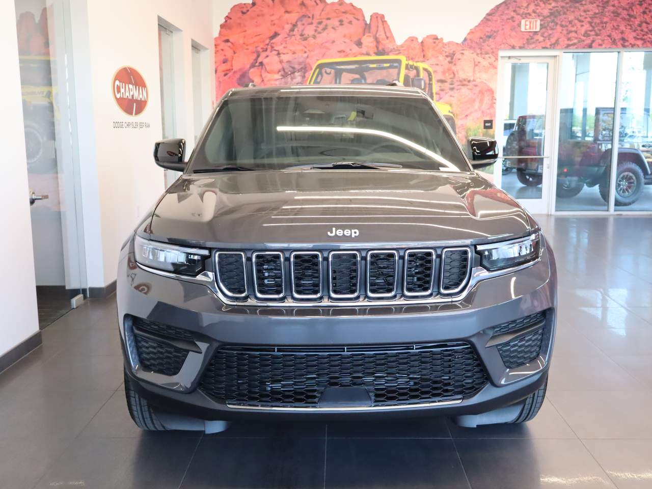 2025 Jeep Grand Cherokee Laredo