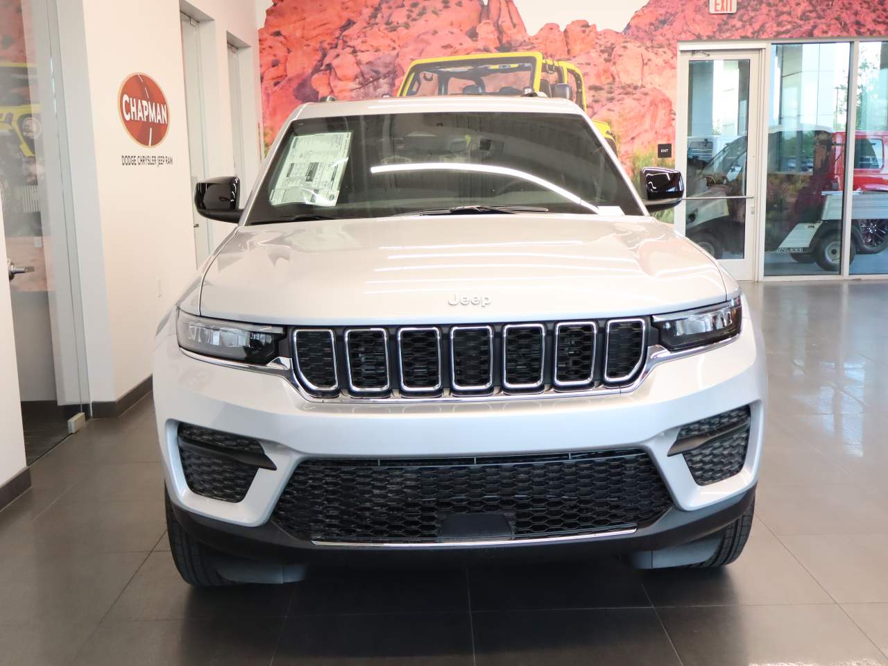 2025 Jeep Grand Cherokee Laredo