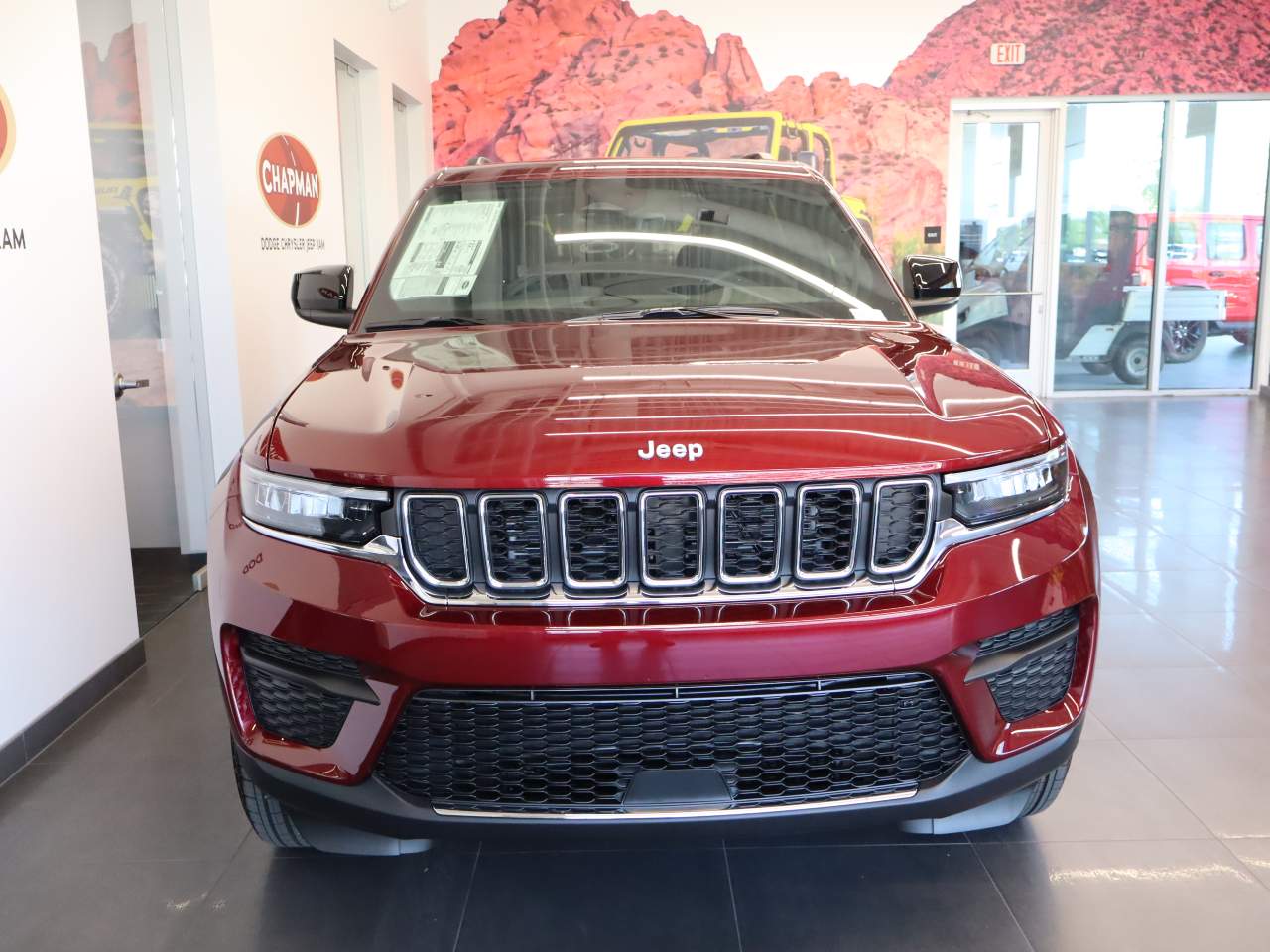 2025 Jeep Grand Cherokee Laredo