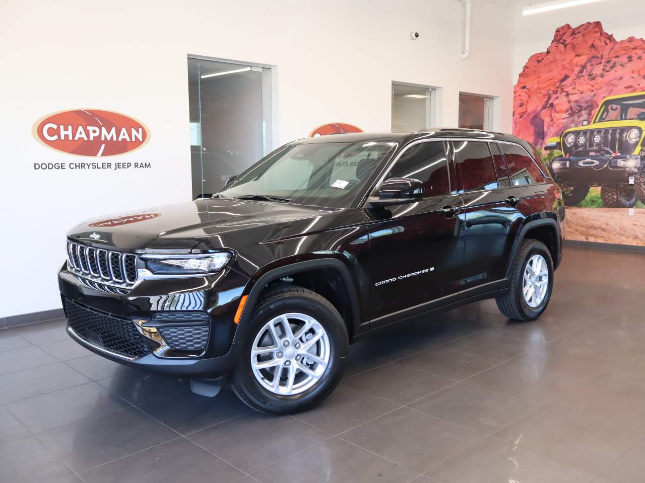 2025 Jeep Grand Cherokee Laredo