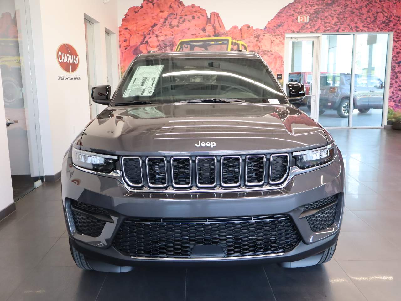 2025 Jeep Grand Cherokee Laredo