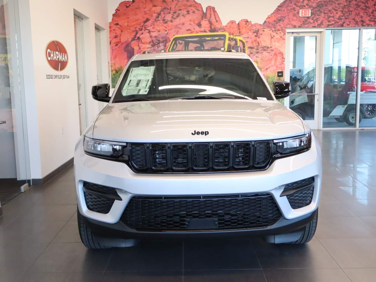 2025 Jeep Grand Cherokee Laredo