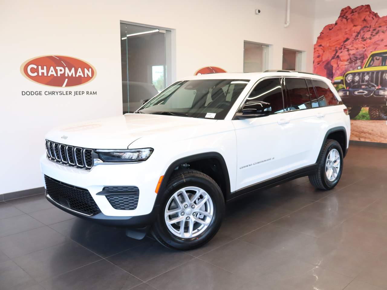 2025 Jeep Grand Cherokee Laredo