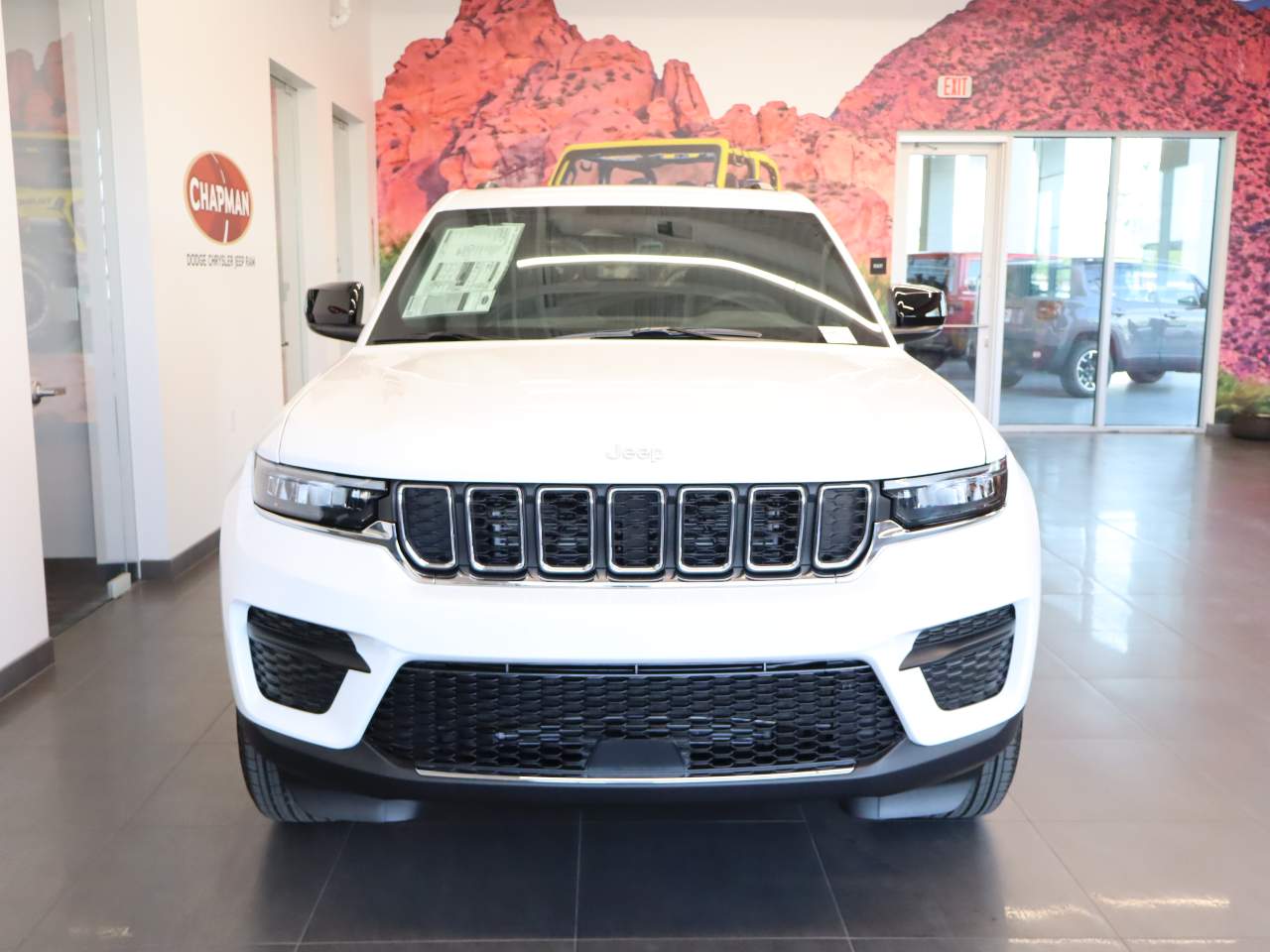 2025 Jeep Grand Cherokee Laredo