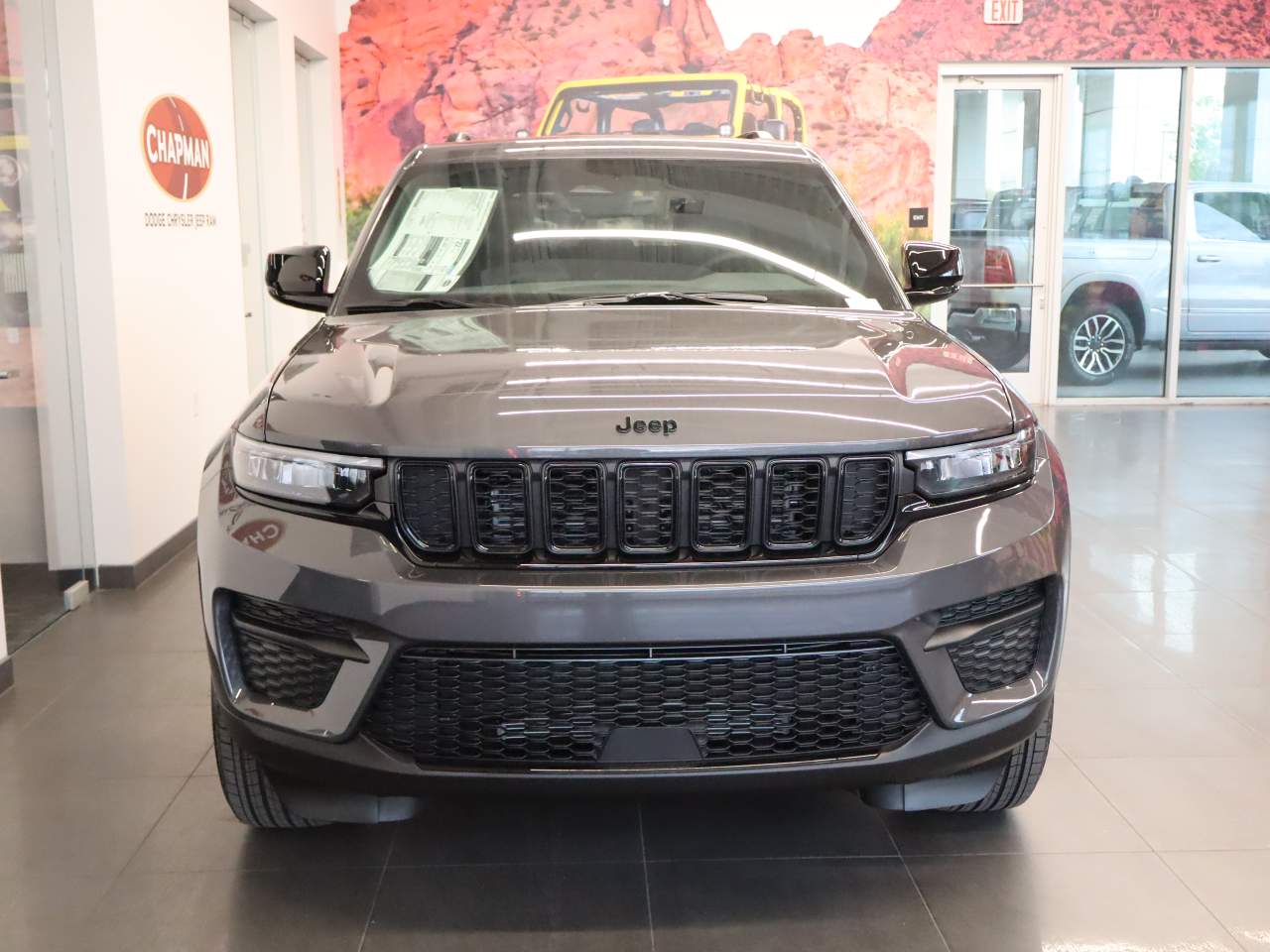 2025 Jeep Grand Cherokee Laredo