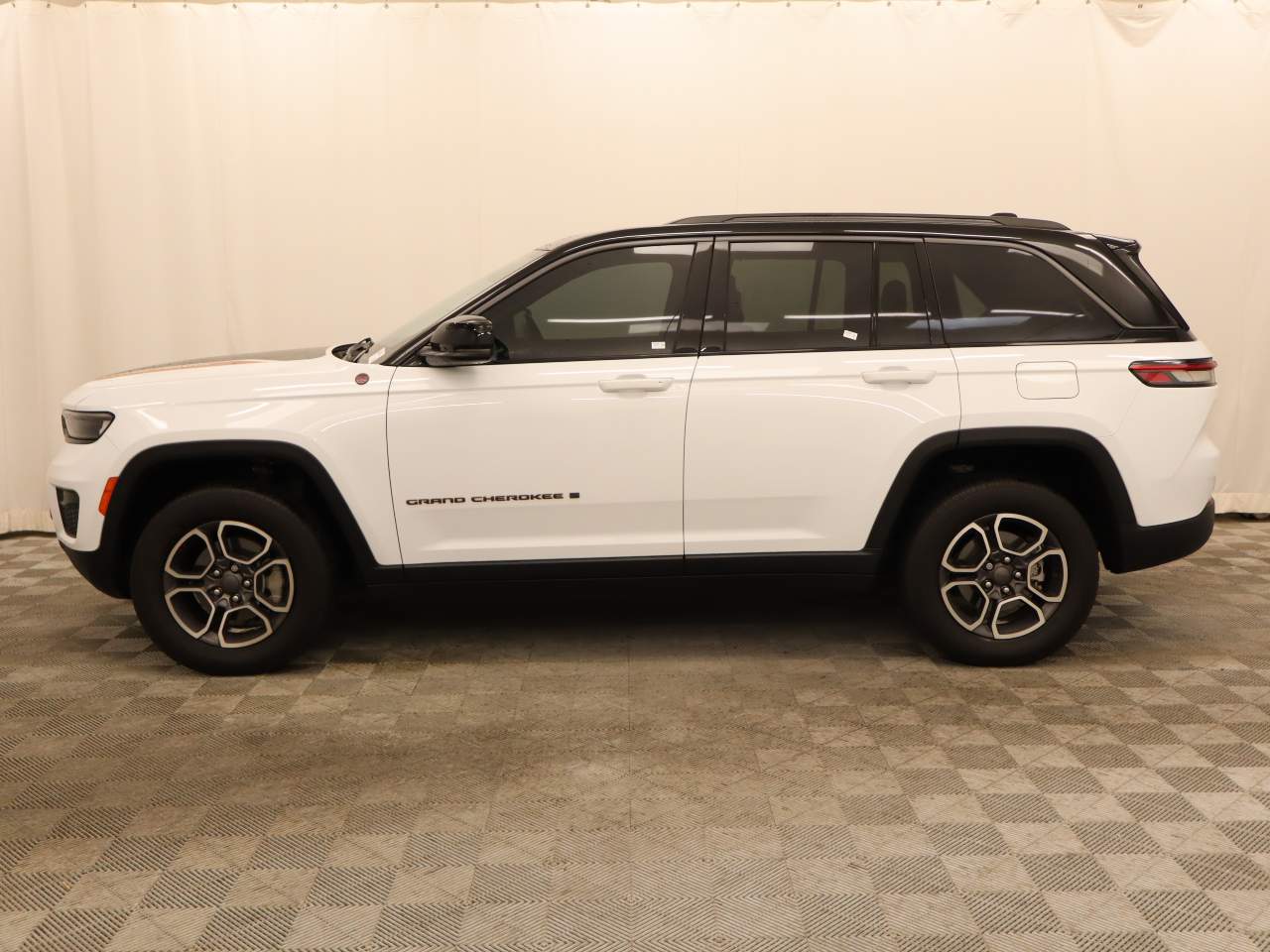 2022 Jeep Grand Cherokee Trailhawk