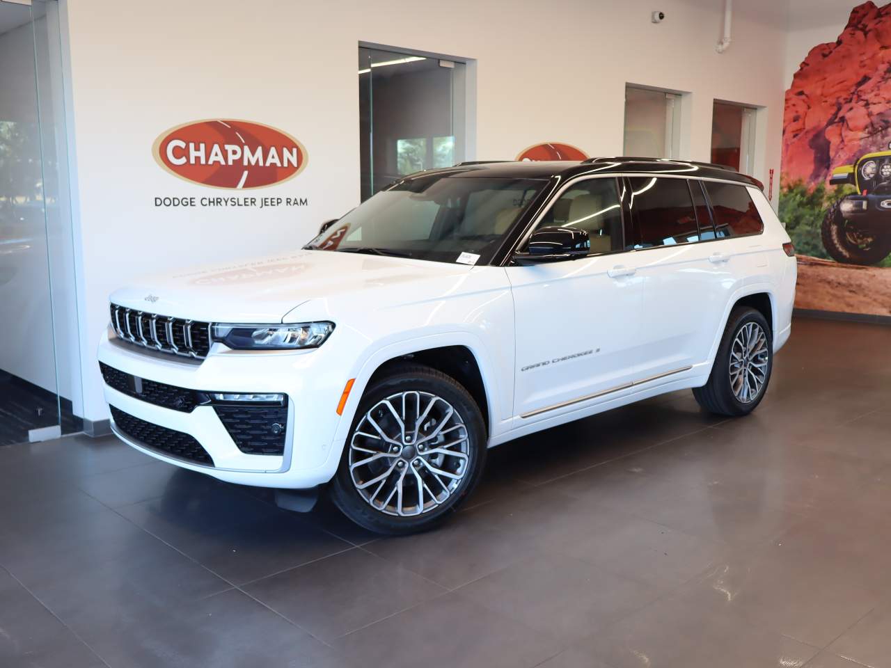 2026 Jeep Grand Cherokee L Summit 4x4's photo