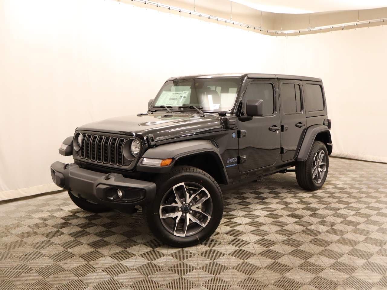 2025 Jeep Wrangler Willys 4xe 4dr