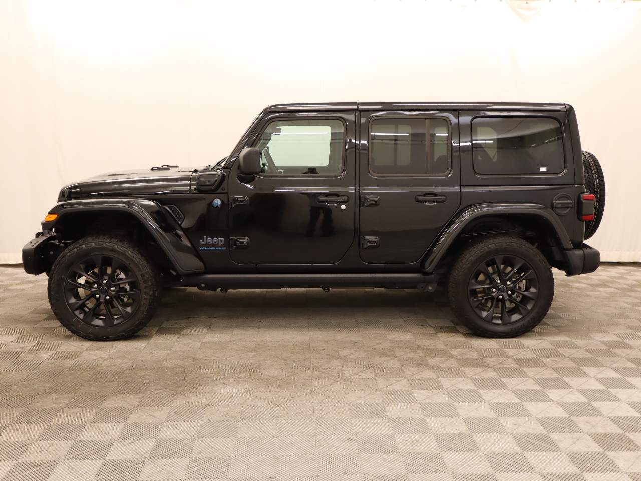 2025 Jeep Wrangler Sahara 4xe