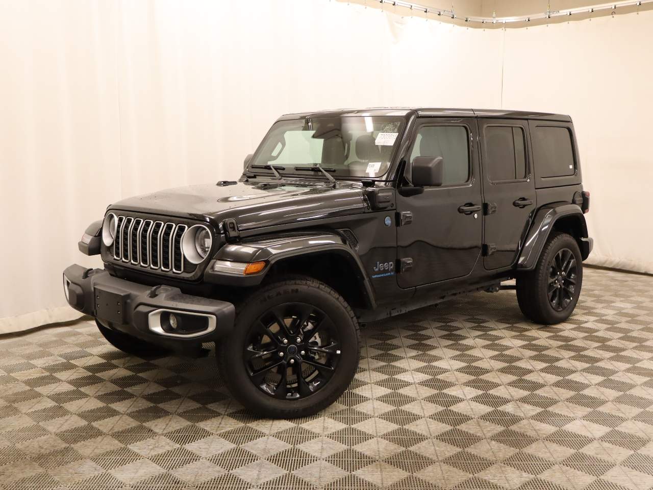 2025 Jeep Wrangler Sahara 4xe