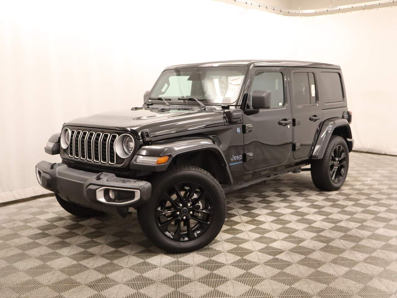 2025 Jeep Wrangler Sahara 4xe