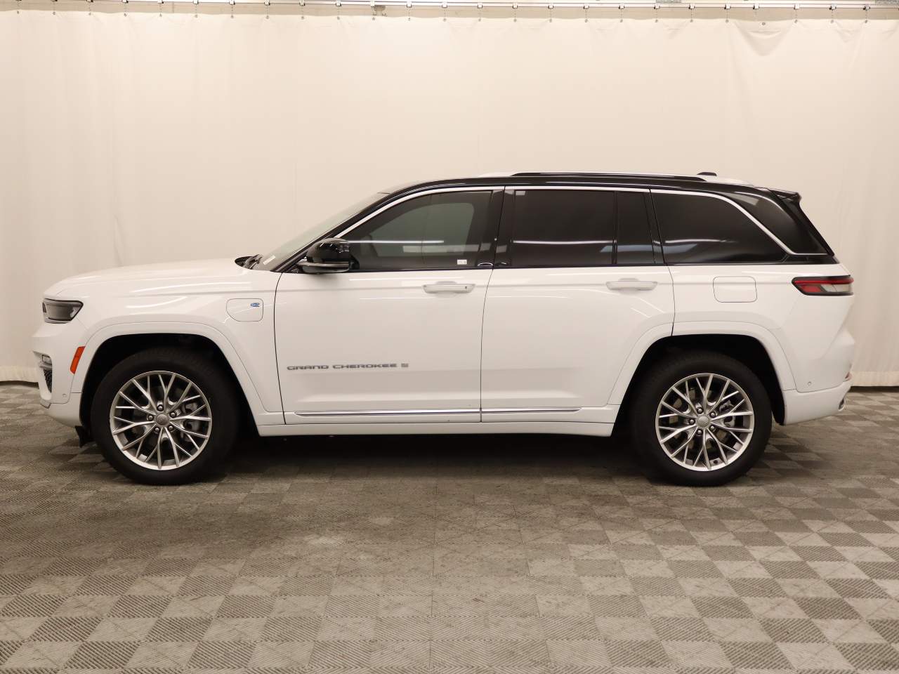 2023 Jeep Grand Cherokee Summit 4xe