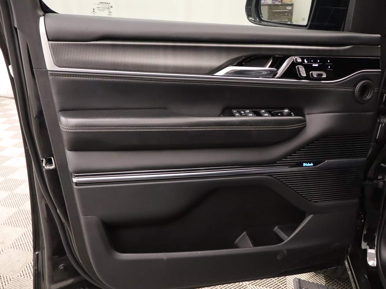 2022 Jeep Grand Wagoneer Series II